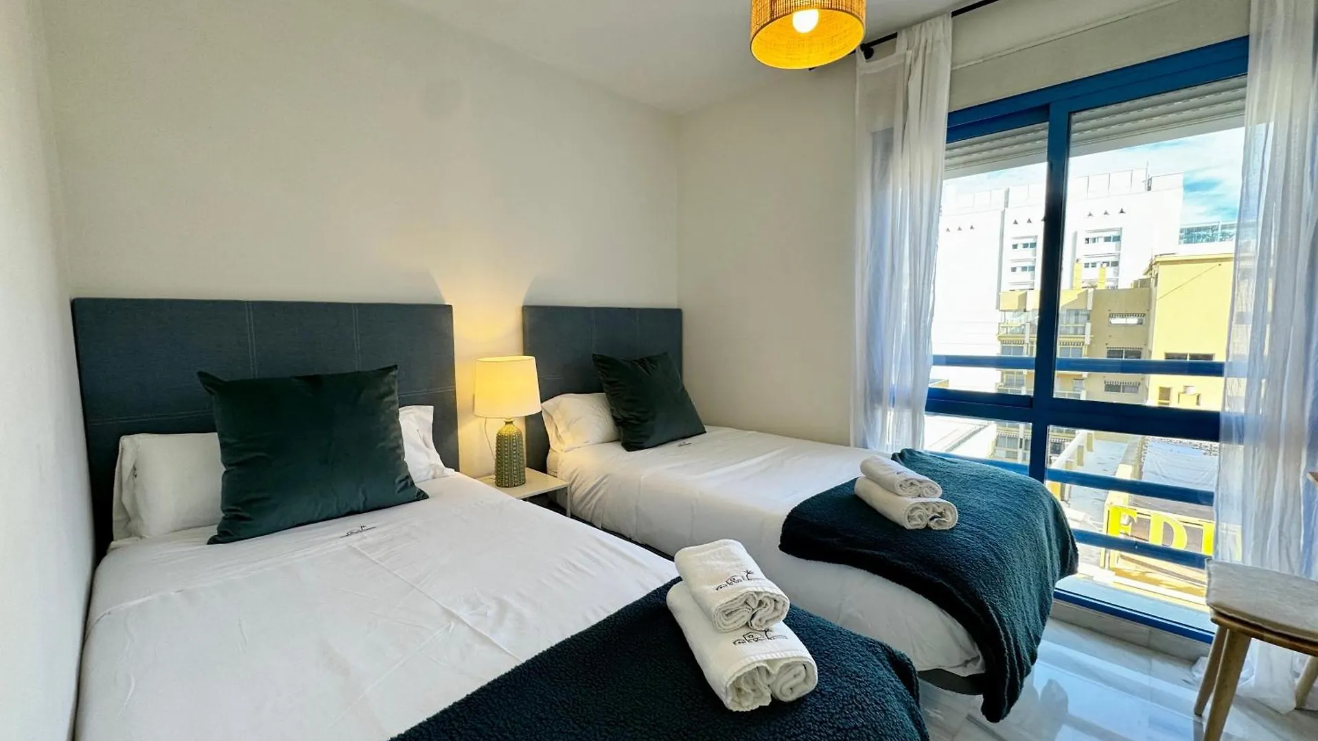 Seaside Oasis With Mountain Views - Eaw Homes Marbella Apartment