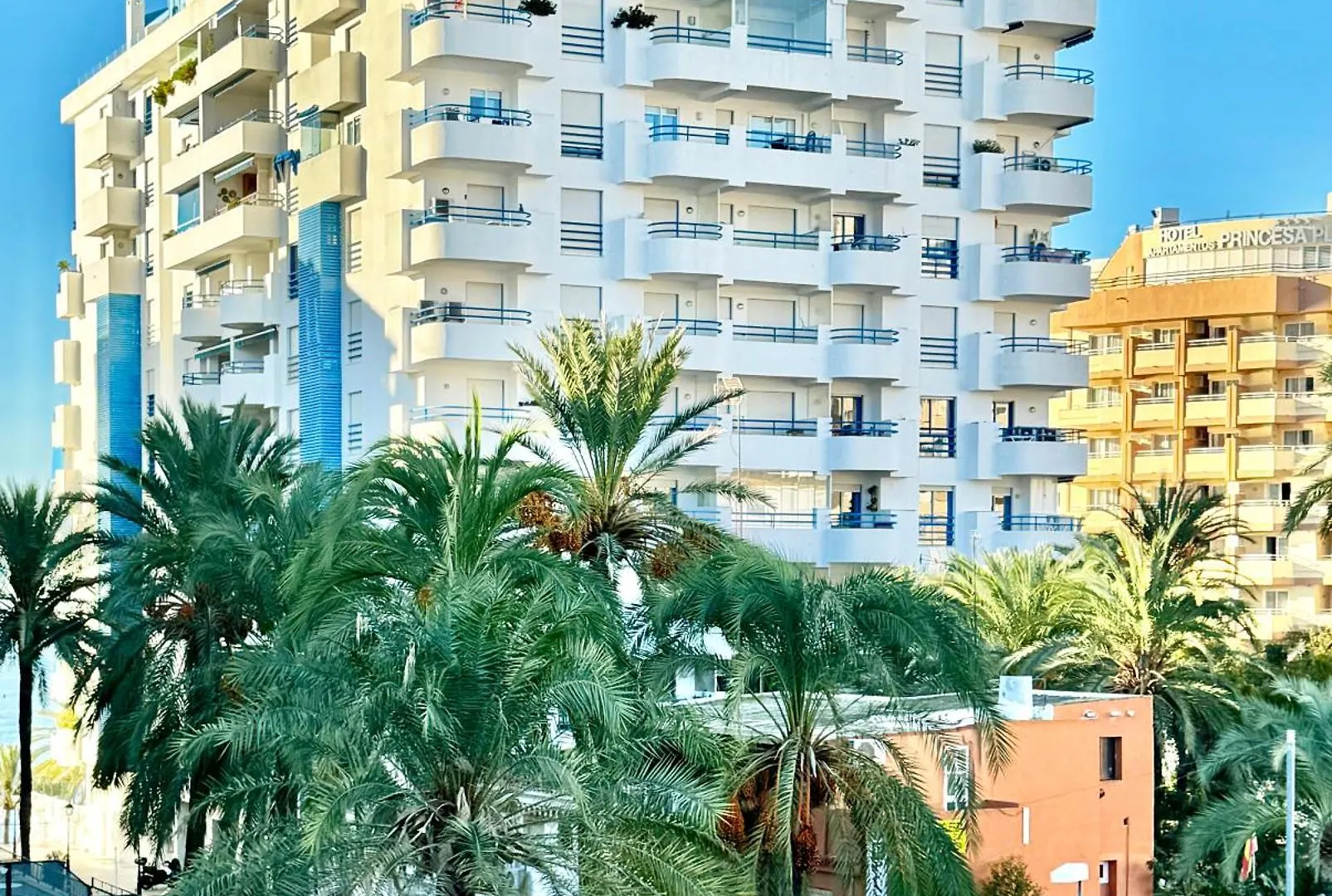 Seaside Oasis With Mountain Views - Eaw Homes Marbella